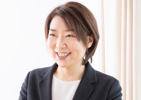 三好 真代 氏